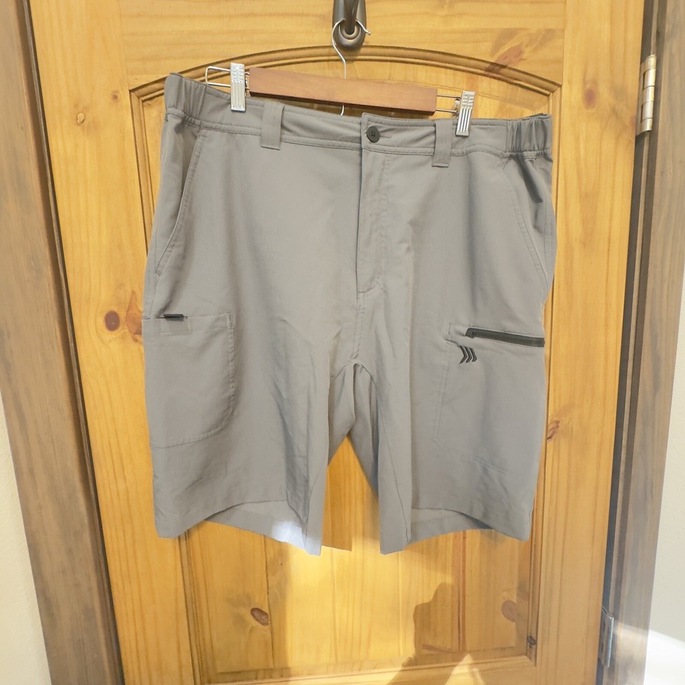 Gillz Men's Performance Fishing Shorts XL Gray Lightweight Quick‎ Dry Outdoor